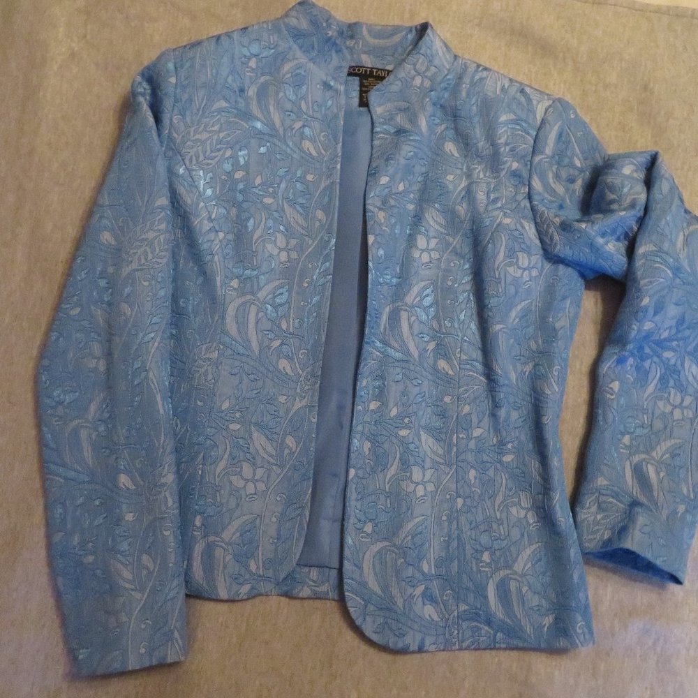 Pretty blue lightweight lined Scott Taylor size small jacket